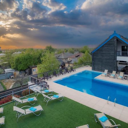 Delta Boutique & Carmen Silva Resort Crisan  Exteriör bild