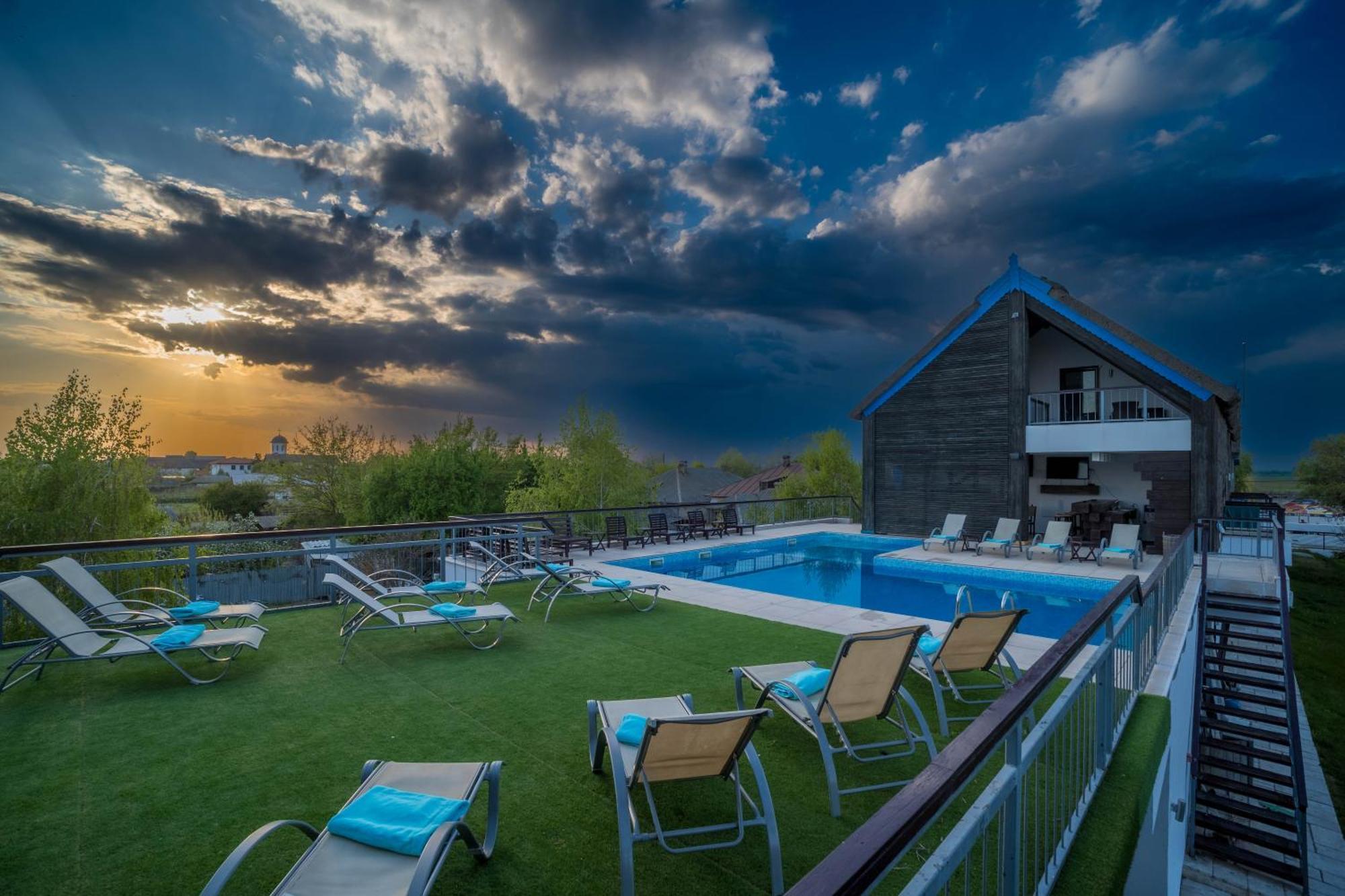 Delta Boutique & Carmen Silva Resort Crisan  Exteriör bild