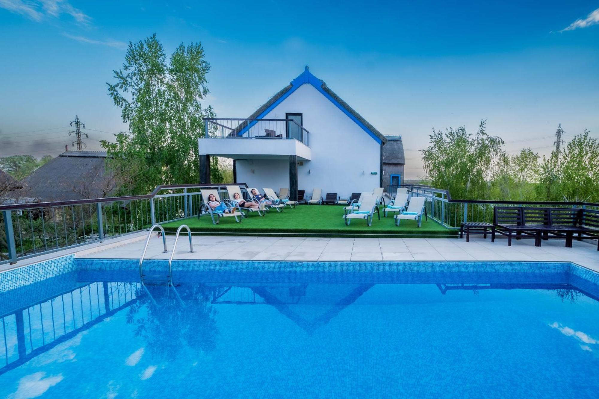 Delta Boutique & Carmen Silva Resort Crisan  Exteriör bild