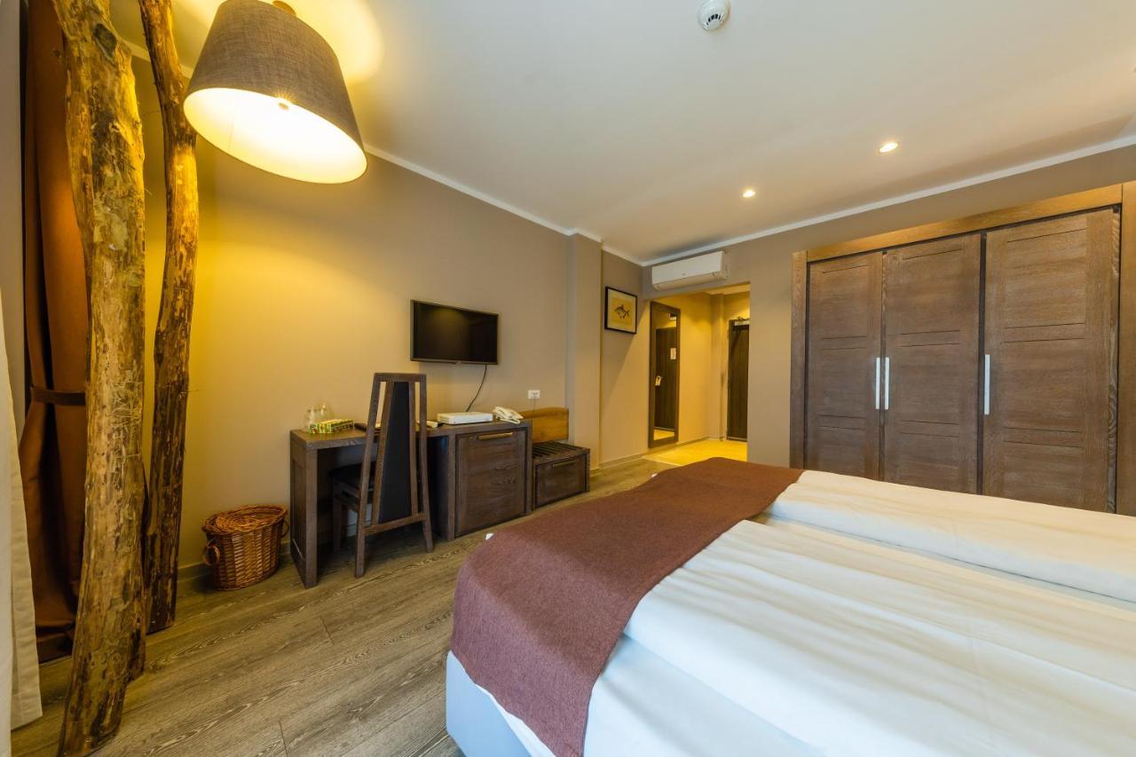 Delta Boutique & Carmen Silva Resort Crisan  Exteriör bild